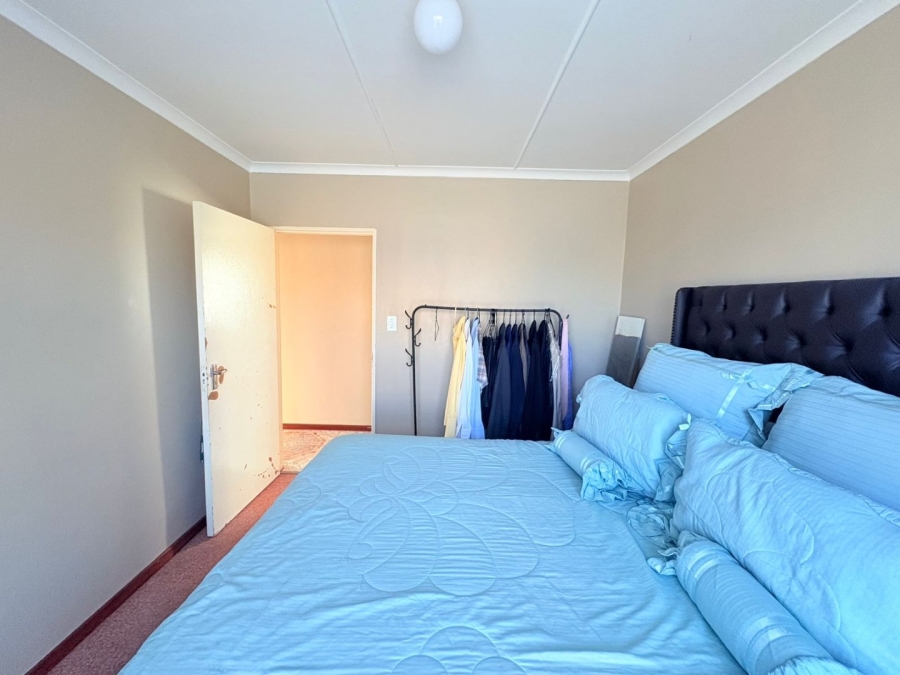 4 Bedroom Property for Sale in Sunnyridge Eastern Cape